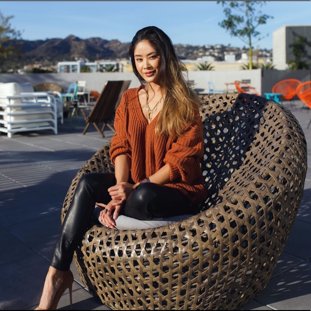 🧡Lace-Up Back Oversized V-Neck Knit Sweater🧡